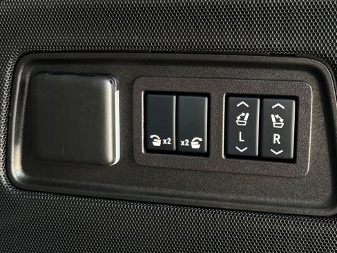 Used 2024 Cadillac Escalade Sport w/ LPO, ONYX Package AWD/4WD image 32