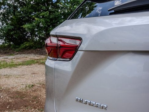 Used 2020 Chevrolet Blazer LT FWD image 10