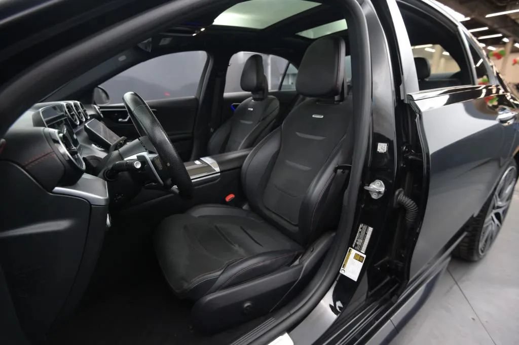 Used 2023 Mercedes-Benz C 43 AMG 4MATIC Sedan image 43