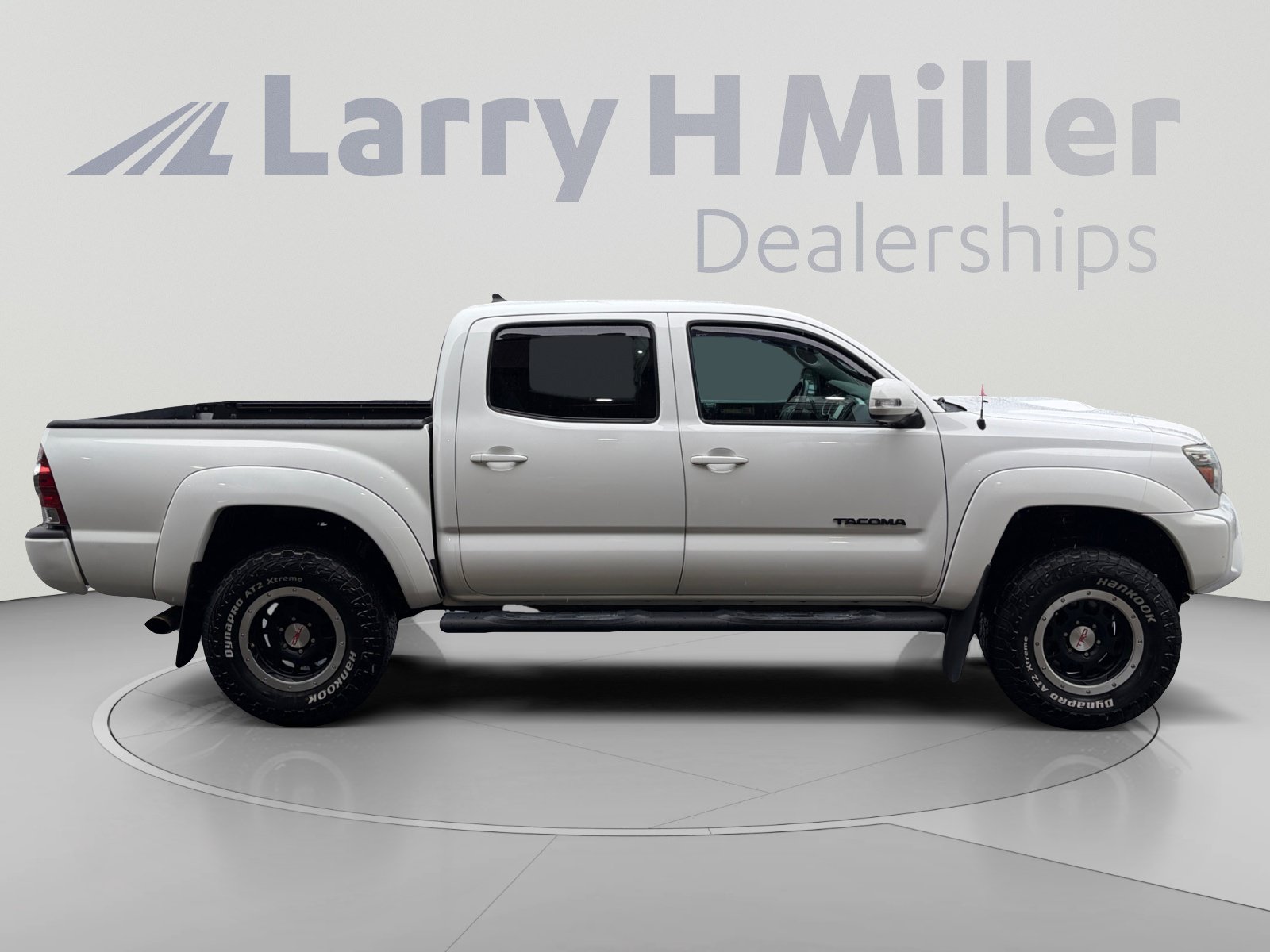 Used 2015 Toyota Tacoma TRD Pro w/ Off Road Towing Package AWD/4WD image 6