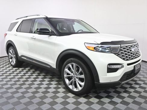 Used 2021 Ford Explorer Platinum w/ Equipment Group 601A AWD/4WD image 8