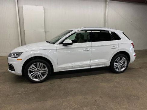 Used 2018 Audi Q5 2.0T Premium Plus w/ Premium Plus Package image 1