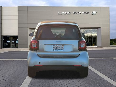 Used 2018 smart fortwo electric drive image 6