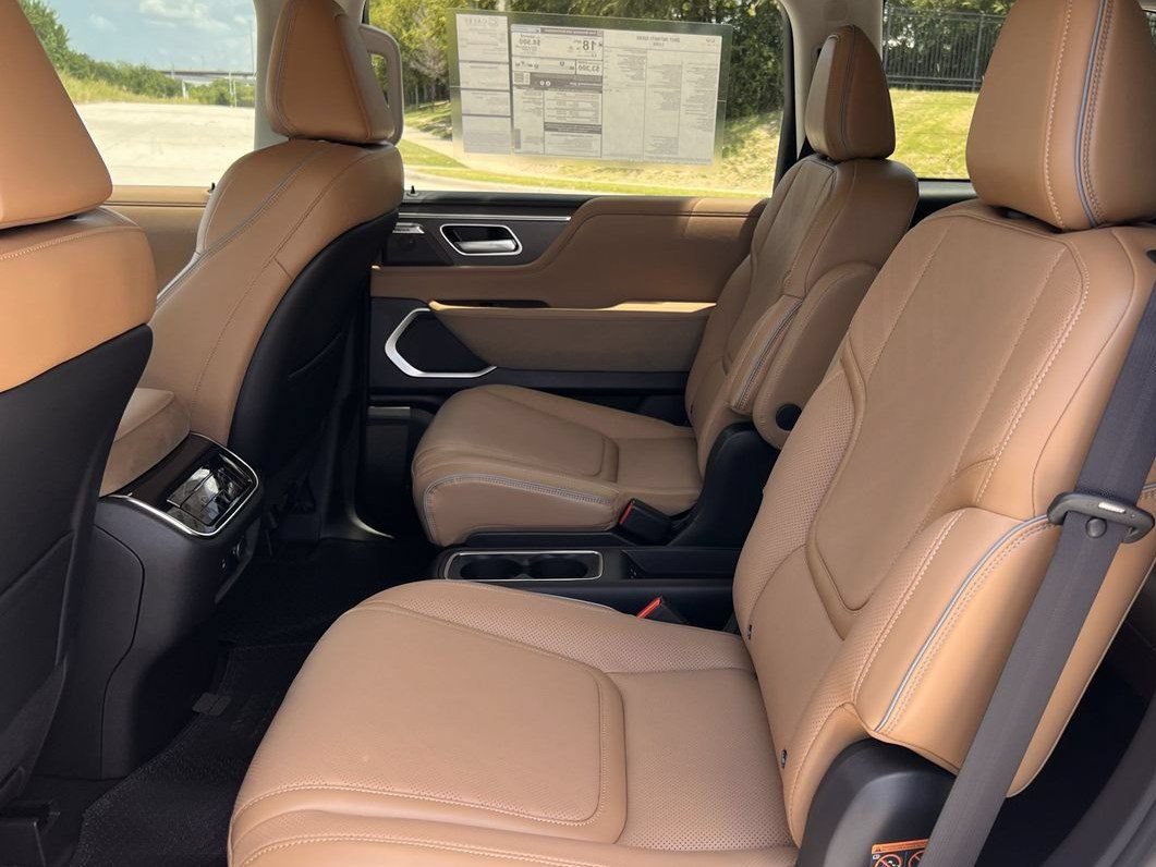 New 2027 INFINITI QX80 Luxe w/ Cargo Package AWD/4WD image 28