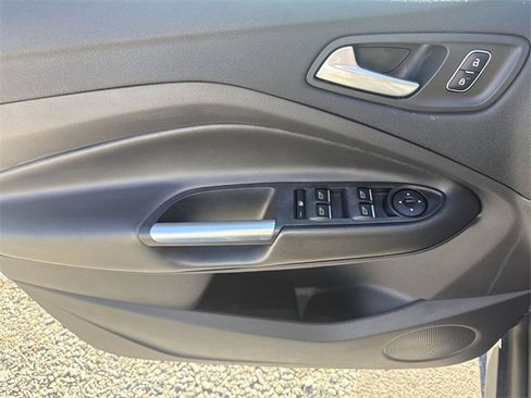 Used 2017 Ford C-MAX SE image 13