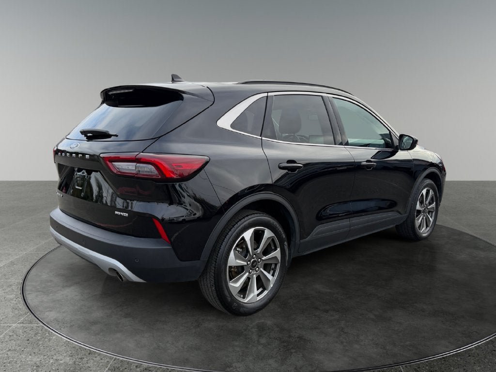 Used 2025 Ford Escape Platinum AWD/4WD image 9