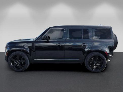 Used 2023 Land Rover Defender 110 V8 AWD/4WD image 7
