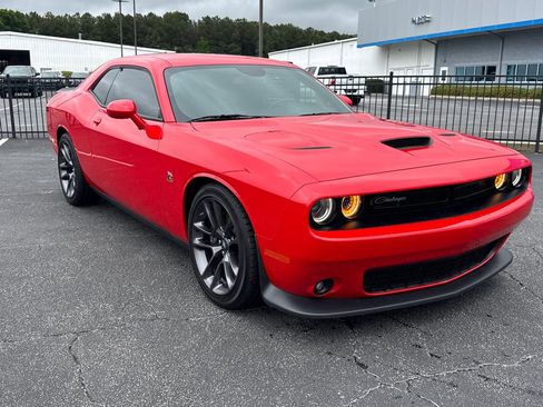 Used 2023 Dodge Challenger R/T Scat Pack w/ Plus Package RWD image 4