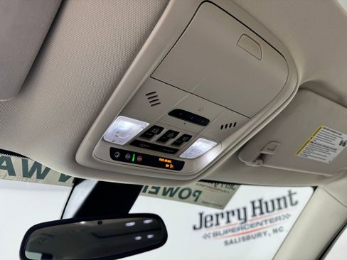 Used 2023 Buick Enclave Essence w/ Experience Buick Package image 25