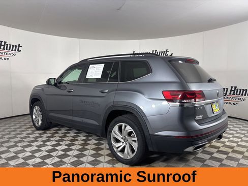 Used 2023 Volkswagen Atlas SE AWD/4WD image 7