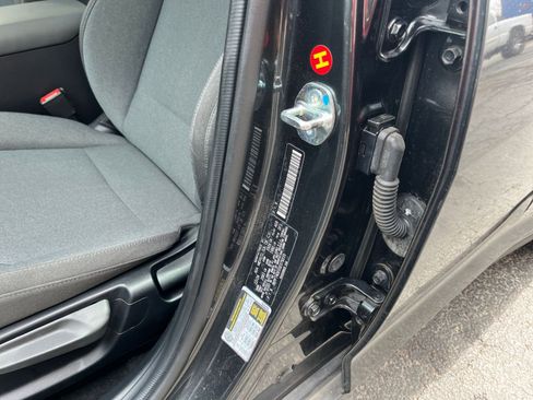 Used 2025 Kia K4 LXS image 28