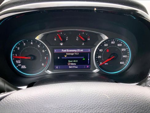 Used 2020 Chevrolet Traverse LT image 26