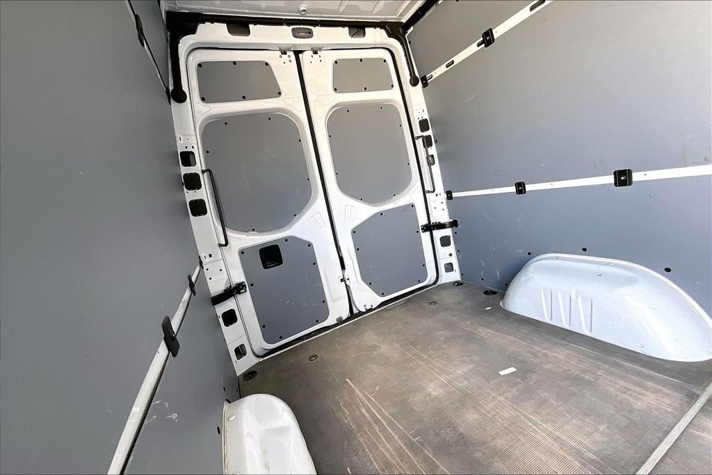 Used 2025 Mercedes-Benz Sprinter 2500 image 22