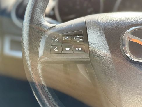 Used 2010 MAZDA MAZDA3 i Touring FWD image 15