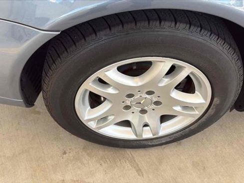 Used 2005 Mercedes-Benz E 320 Sedan image 10