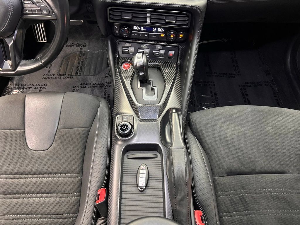 Used 2020 Nissan GT-R Premium AWD/4WD image 23