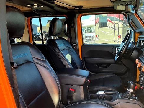 Used 2021 Jeep Wrangler Unlimited Rubicon 4xe w/ Cold Weather Group image 7