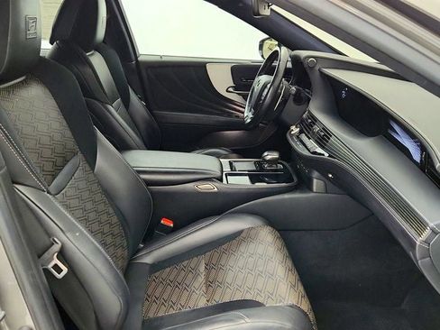 Used 2018 Lexus LS 500 F Sport w/ Accessory Package (Z2) RWD image 24