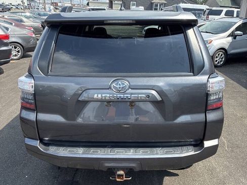 Used 2019 Toyota 4Runner SR5 AWD/4WD image 7