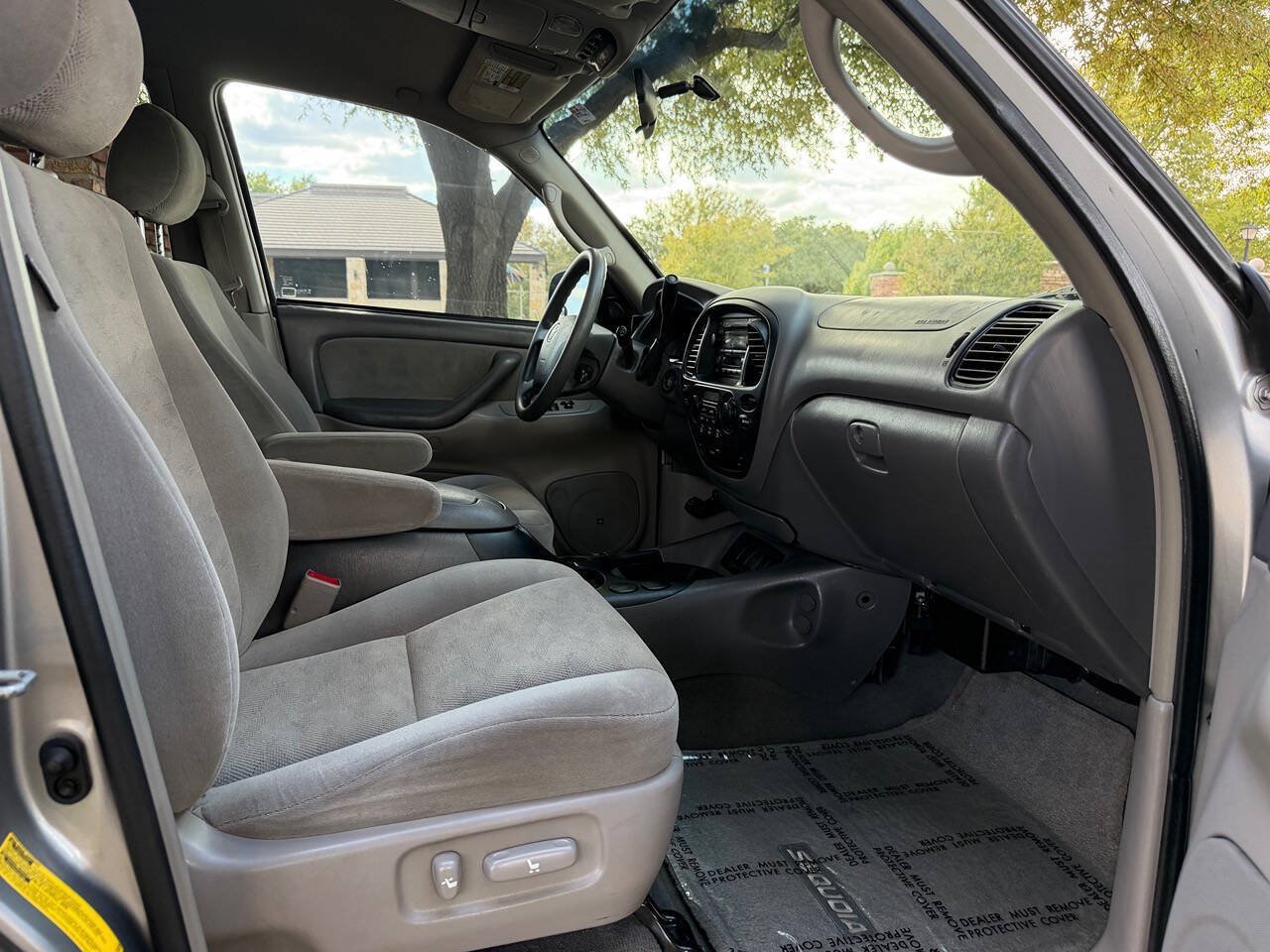 Used 2005 Toyota Sequoia SR5 w/ Towing Pkg RWD image 16