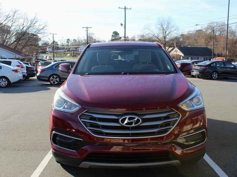 Used 2017 Hyundai Santa Fe Sport image 2