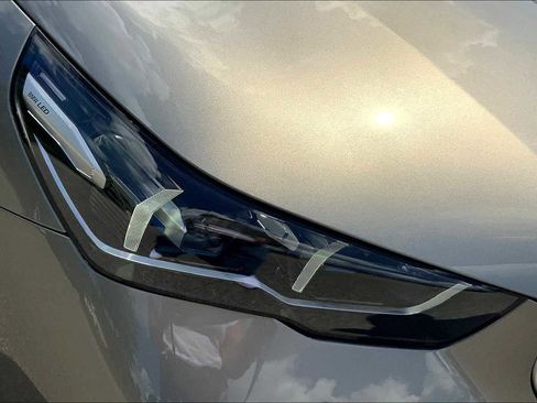 Used 2026 BMW 530i w/ Executive Package image 13