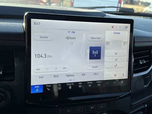 Used 2023 Ford Expedition Limited image 18