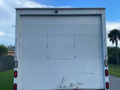 Used 2014 Mercedes-Benz Sprinter 3500 image 8