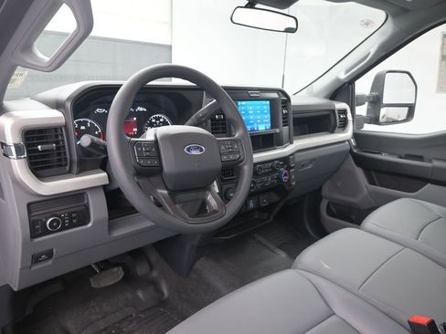New 2025 Ford F350 XL w/ XL Chrome Package RWD image 22