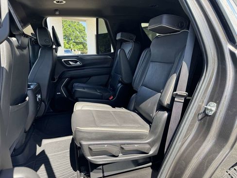 Used 2021 GMC Yukon SLT w/ Rear Media and Nav Package RWD image 11
