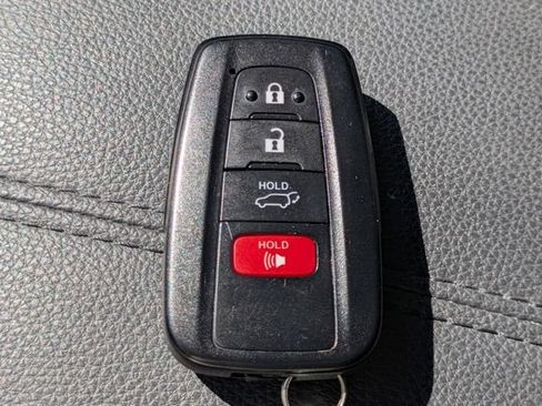 Used 2021 Toyota RAV4 XLE Premium AWD/4WD image 29