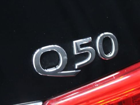 Used 2016 INFINITI Q50 Premium w/ Driver Assistance Package image 6