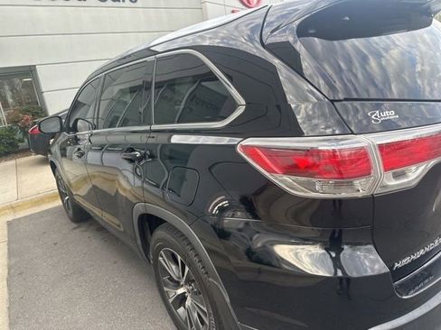 Used 2016 Toyota Highlander XLE image 13