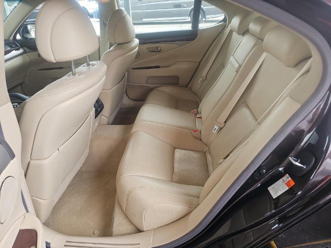 Used 2016 Lexus LS 460 AWD w/ Comfort Package image 15