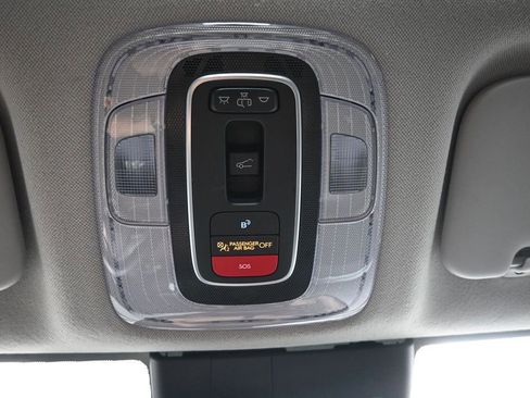 Used 2024 Hyundai Elantra Limited FWD image 17