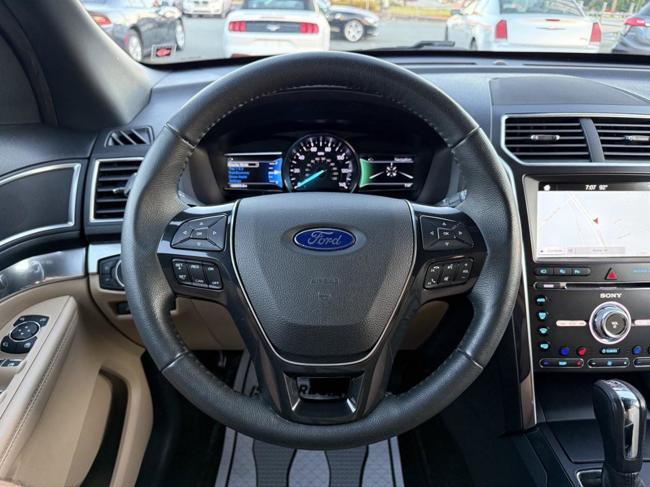 Used 2017 Ford Explorer Limited w/ Equipment Group 301A FWD image 15