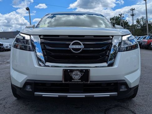 Used 2022 Nissan Pathfinder SL w/ SL Premium Package AWD/4WD image 4