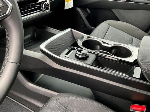 New 2026 Chevrolet Equinox LT w/ Midnight Edition image 12