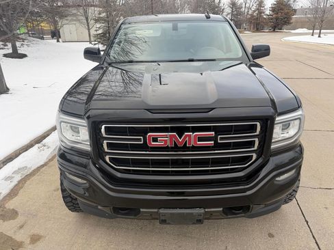 Used 2017 GMC Sierra 1500 Base 4x4 4dr Double Cab 6.5 ft image 2