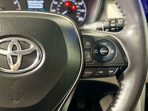 Used 2023 Toyota Corolla Cross LE image 19