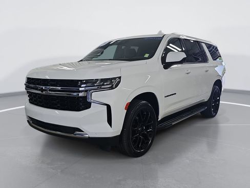Used 2023 Chevrolet Suburban LS w/ Driver Alert Package AWD/4WD image 9