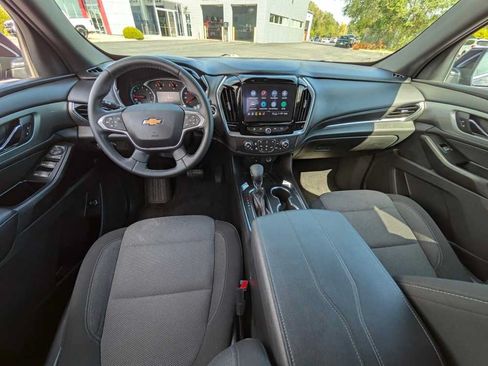 Used 2023 Chevrolet Traverse LT AWD/4WD image 8