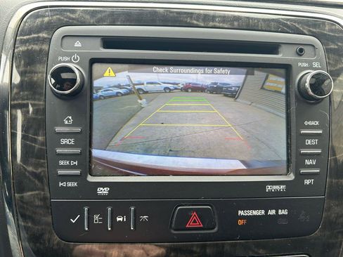 Used 2013 Buick Enclave Premium image 24