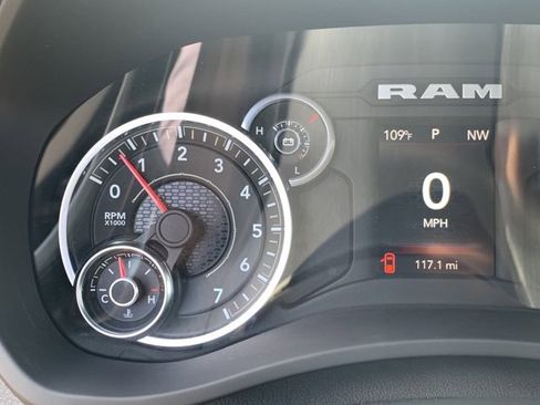 Used 2024 RAM 2500 Tradesman w/ Chrome Appearance Group image 24