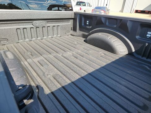 New 2026 Ford F250 Lariat w/ Black Appearance Package AWD/4WD image 8