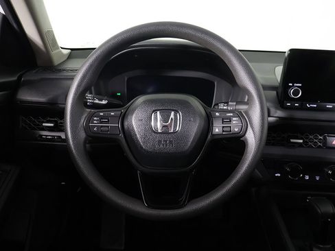 Certified 2025 Honda Accord SE image 39