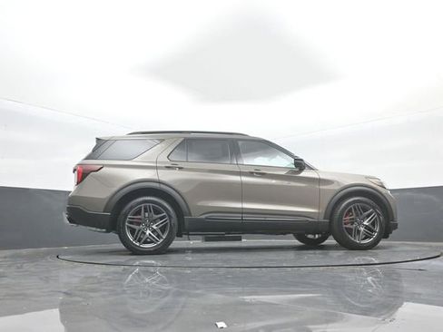 New 2026 Ford Explorer ST w/ Sun And Sound Package image 38