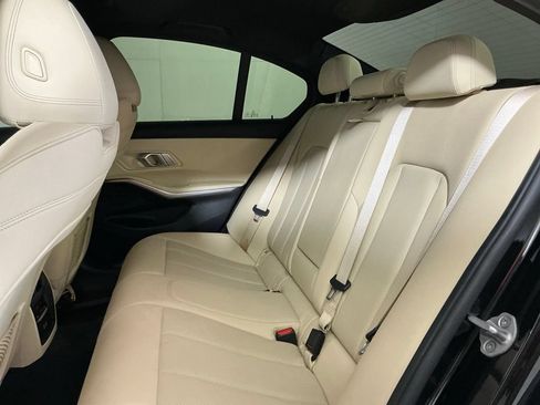 Used 2022 BMW 330i Sedan w/ Convenience Package RWD image 26