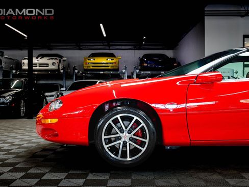 Used 2002 Chevrolet Camaro Z28 w/ SS Performance/Appearance Pkg RWD image 7