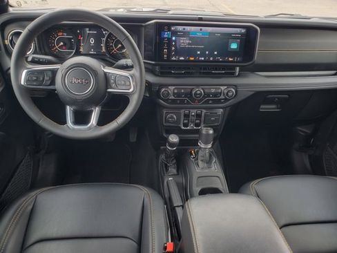 Used 2024 Jeep Wrangler Unlimited Sahara AWD/4WD image 28